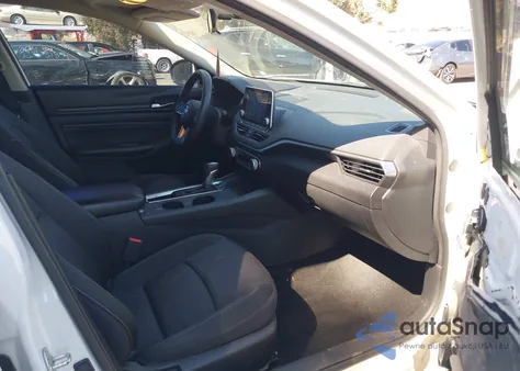 2019 Nissan Altima 2.5 S z USA, uszkodzony, nr VIN 1N4BL4BVXKC242995